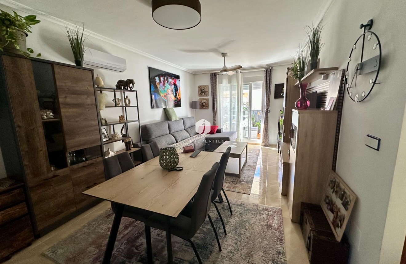 Resale - Chalet -
San Miguel de Salinas - Residencial Los Flamencos