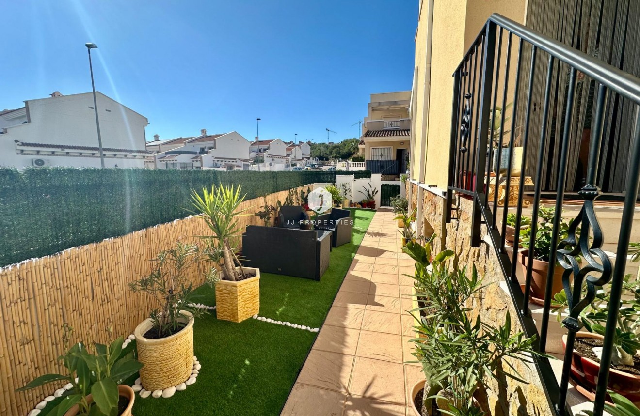 Resale - Chalet -
San Miguel de Salinas - Residencial Los Flamencos