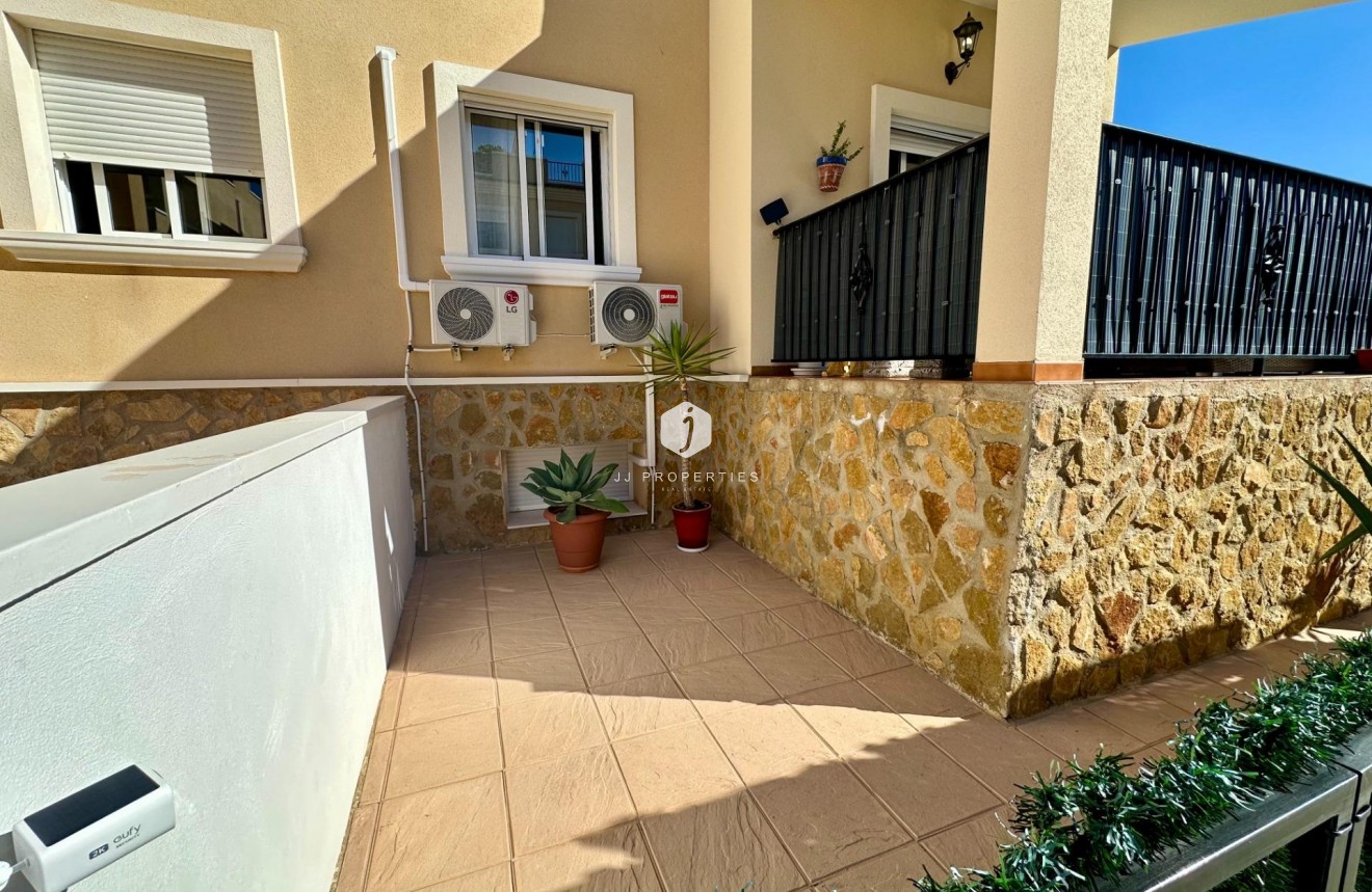 Resale - Chalet -
San Miguel de Salinas - Residencial Los Flamencos