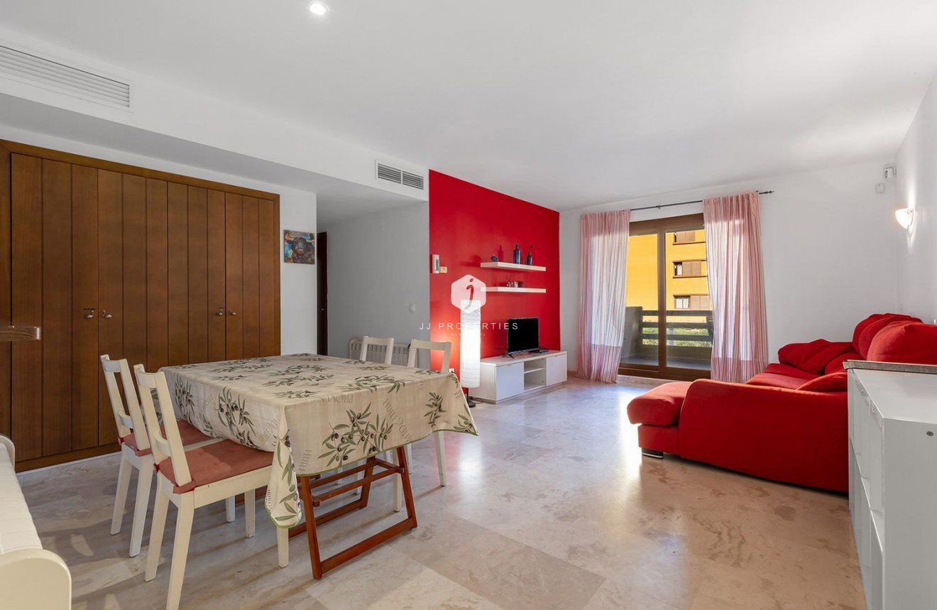 Resale - Apartment / flat -
Torrevieja - Punta prima