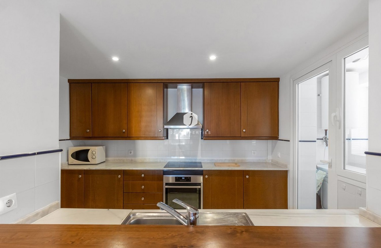 Resale - Apartment / flat -
Torrevieja - Punta prima