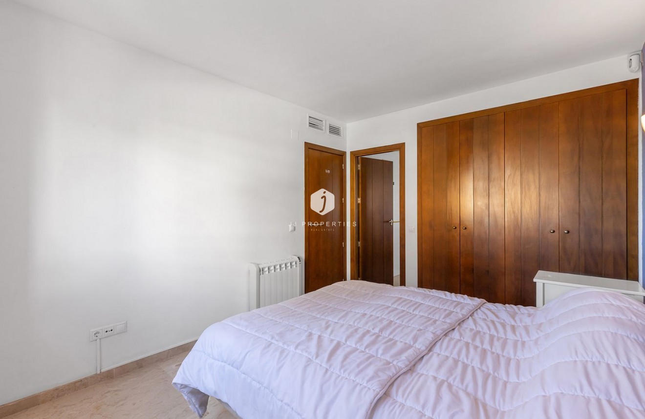 Resale - Apartment / flat -
Torrevieja - Punta prima