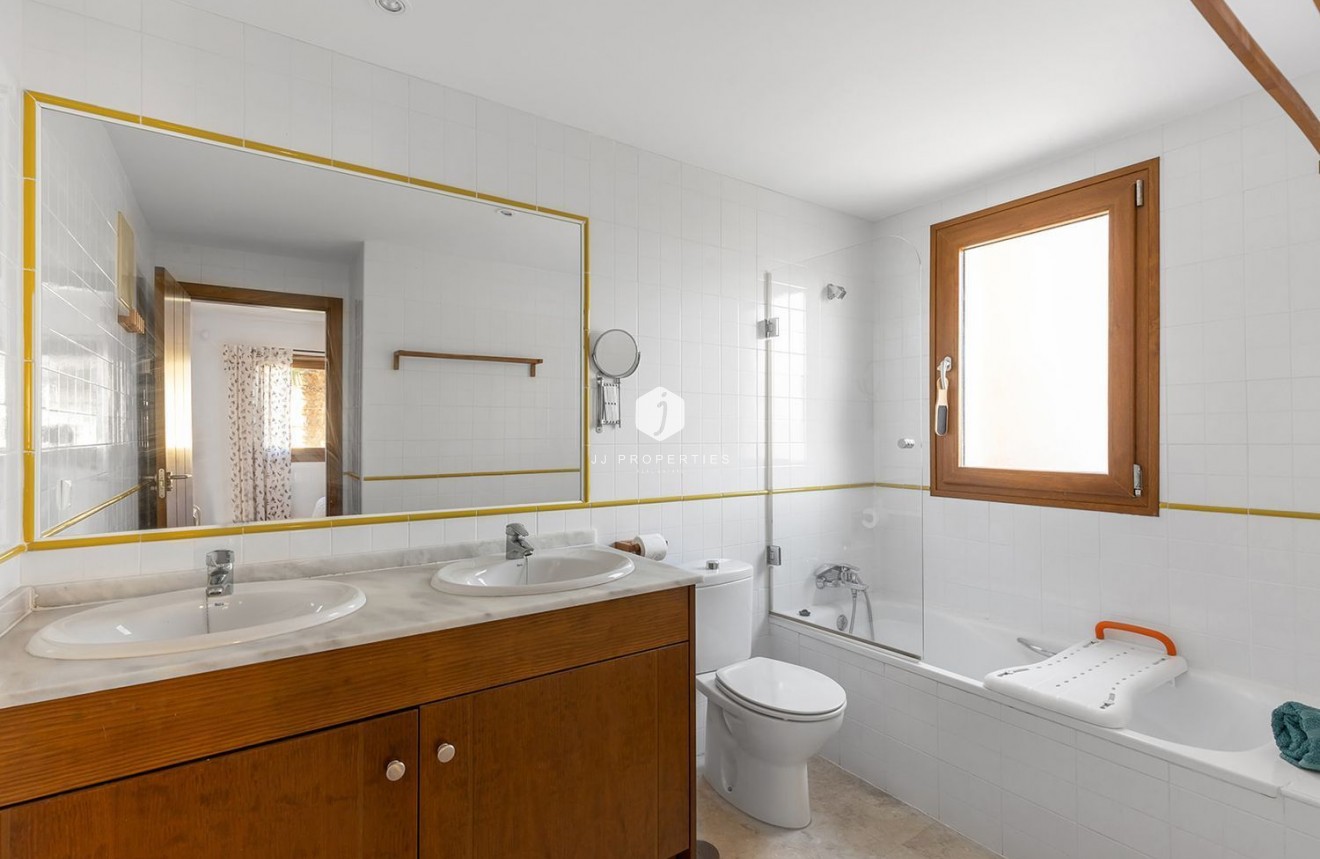 Resale - Apartment / flat -
Torrevieja - Punta prima