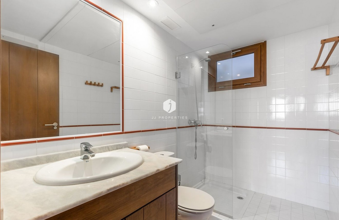 Resale - Apartment / flat -
Torrevieja - Punta prima