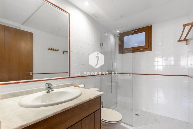 Resale - Apartment / flat -
Torrevieja - Punta prima