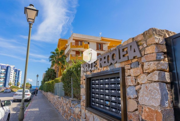 Resale - Apartment / flat -
Torrevieja - Punta prima