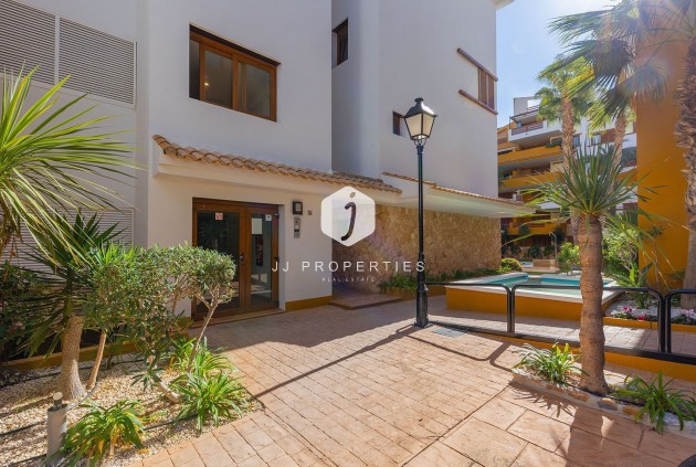 Resale - Apartment / flat -
Torrevieja - Punta prima