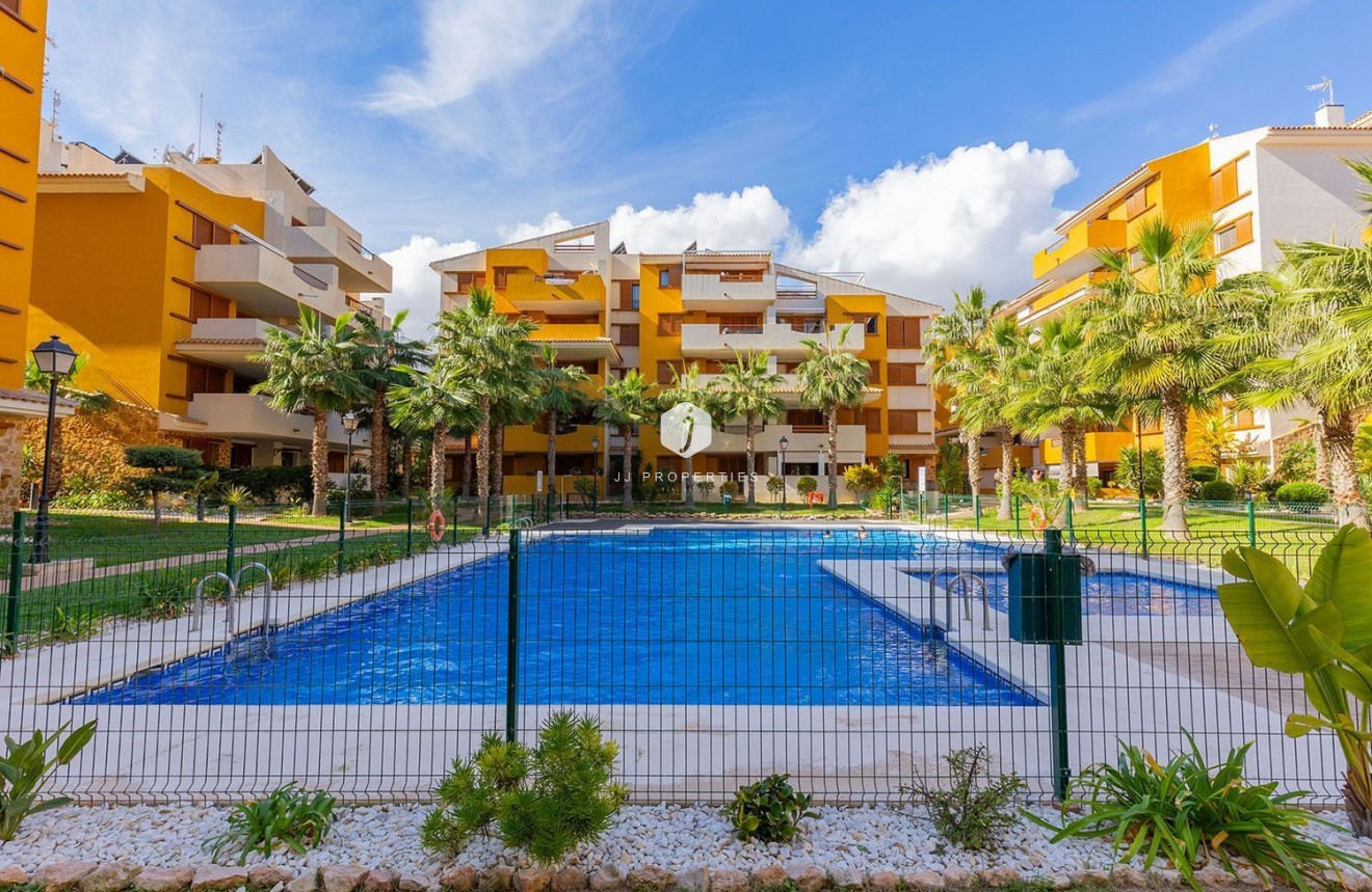 Resale - Apartment / flat -
Torrevieja - Punta prima