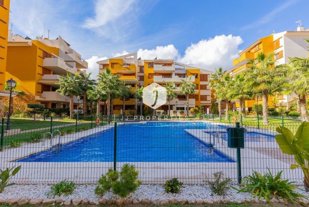 Resale - Apartment / flat -
Torrevieja - Punta prima