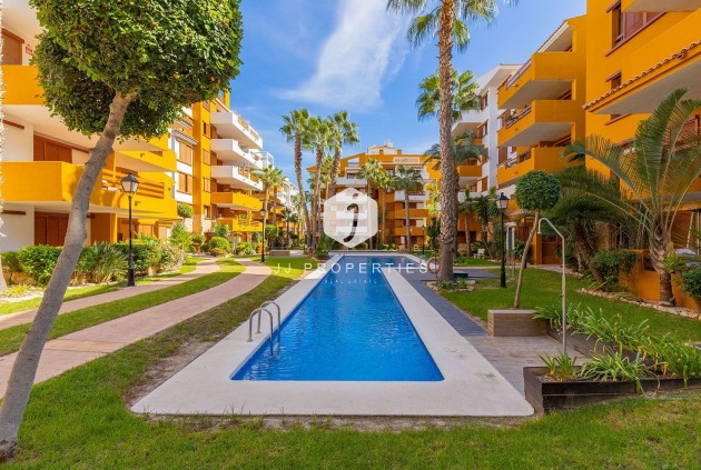 Resale - Apartment / flat -
Torrevieja - Punta prima