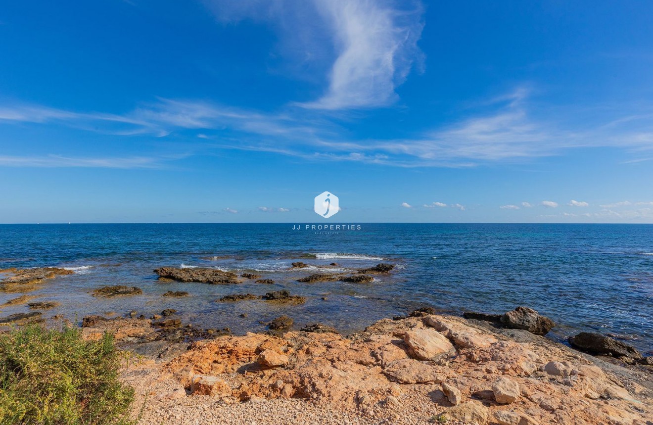 Resale - Apartment / flat -
Torrevieja - Punta prima