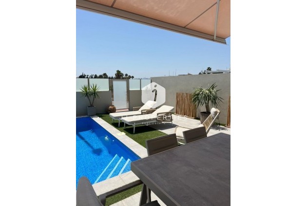 Resale - Villa -
Daya Vieja - Costa Blanca