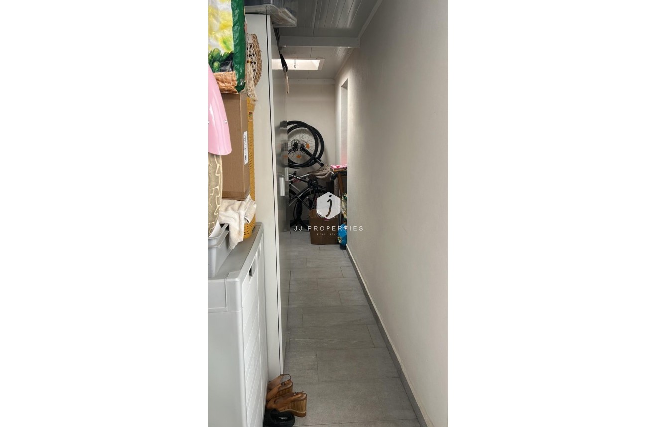 Resale - Villa -
Daya Vieja - Costa Blanca