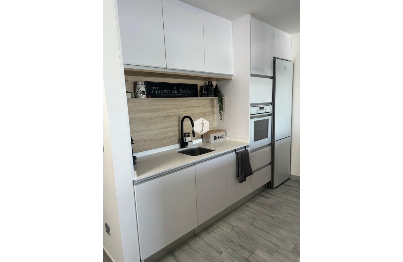 Resale - Villa -
Daya Vieja - Costa Blanca