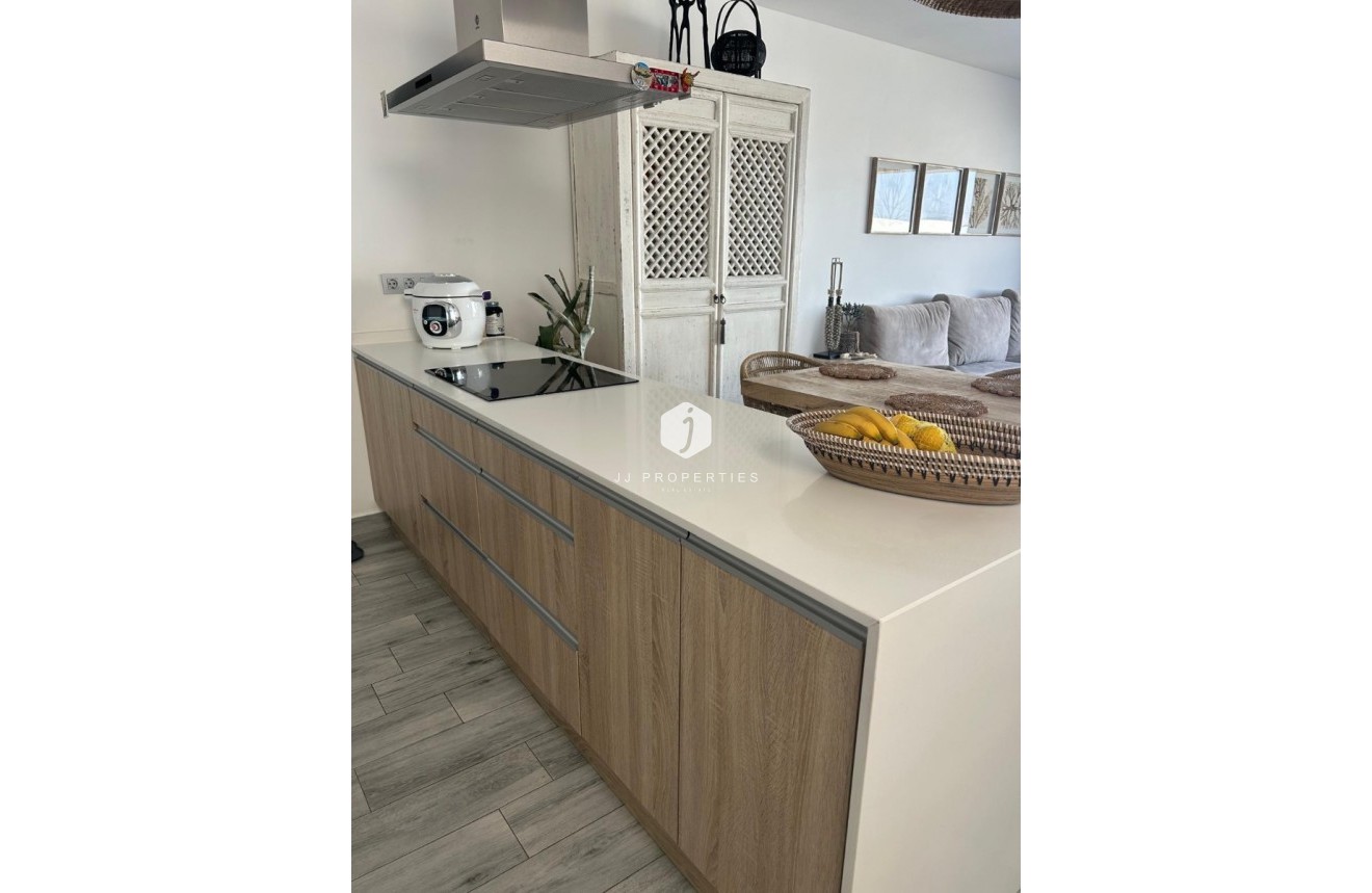 Resale - Villa -
Daya Vieja - Costa Blanca