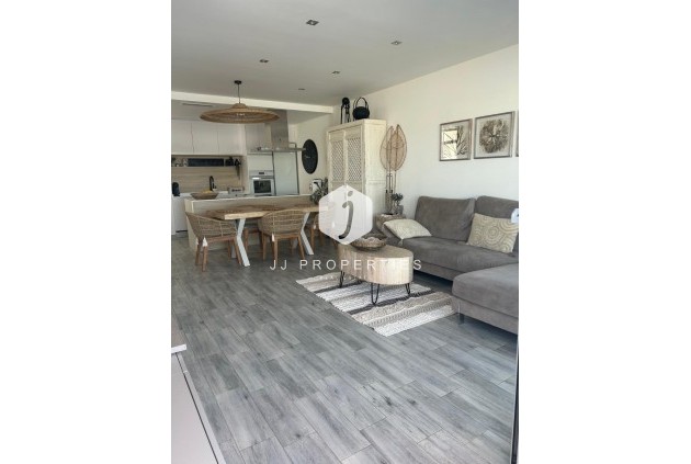 Resale - Villa -
Daya Vieja - Costa Blanca