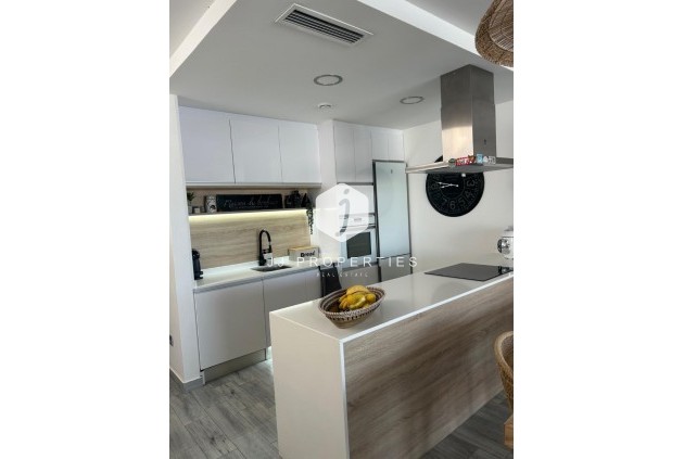 Resale - Villa -
Daya Vieja - Costa Blanca