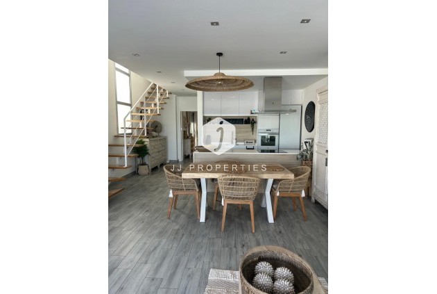 Resale - Villa -
Daya Vieja - Costa Blanca