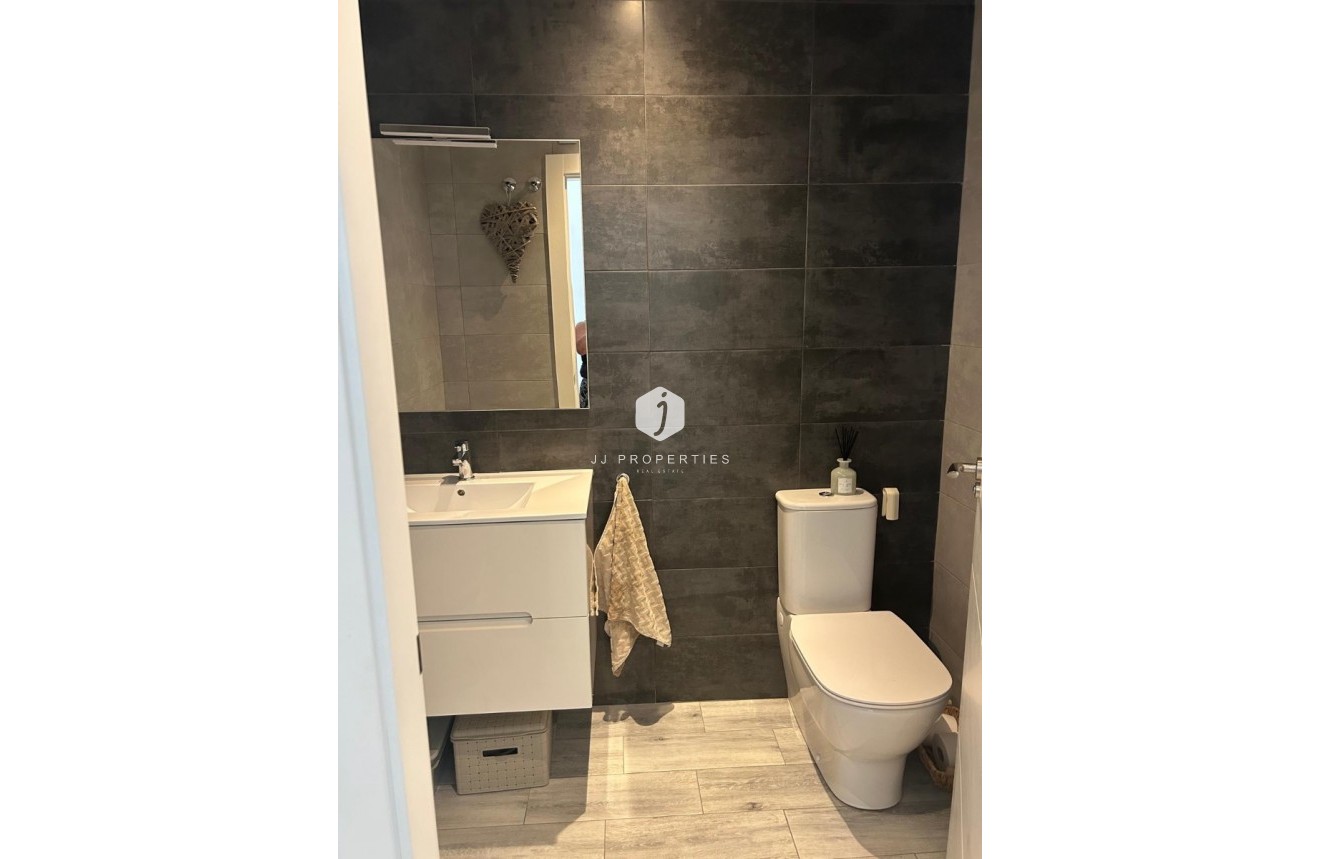 Resale - Villa -
Daya Vieja - Costa Blanca