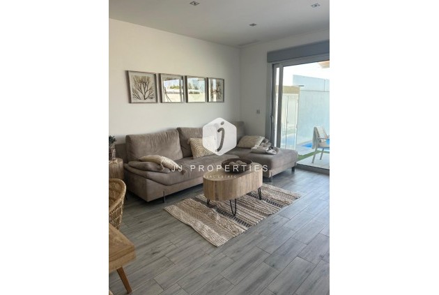 Resale - Villa -
Daya Vieja - Costa Blanca