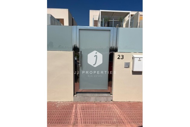 Resale - Villa -
Daya Vieja - Costa Blanca