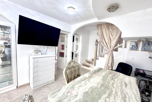 Resale - Chalet -
Orihuela Costa - Playa Flamenca