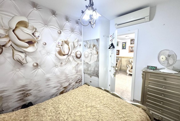 Resale - Chalet -
Orihuela Costa - Playa Flamenca