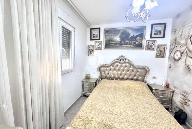 Resale - Chalet -
Orihuela Costa - Playa Flamenca