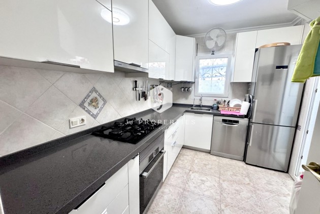 Resale - Chalet -
Orihuela Costa - Playa Flamenca