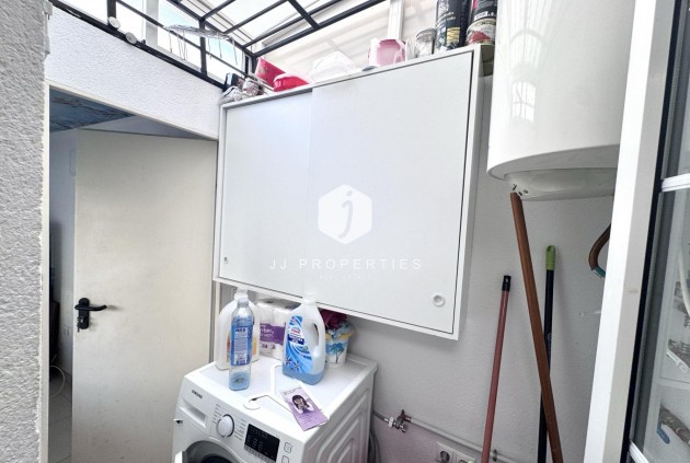 Resale - Chalet -
Orihuela Costa - Playa Flamenca