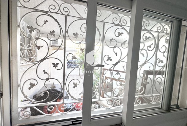 Resale - Chalet -
Orihuela Costa - Playa Flamenca