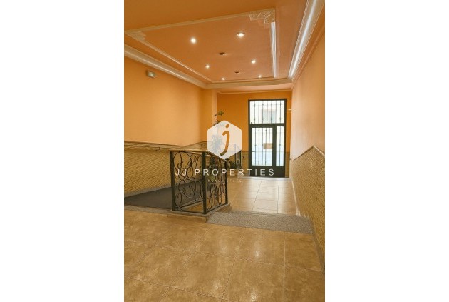 Resale - Penthouse -
Torrevieja - Playa de los Locos