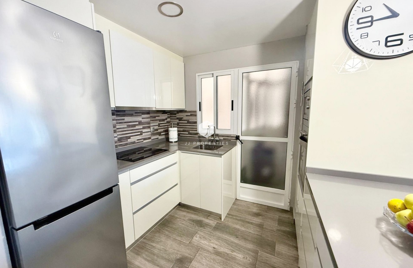 Resale - Apartment / flat -
Torrevieja - PARQUE DE LAS NACIONES