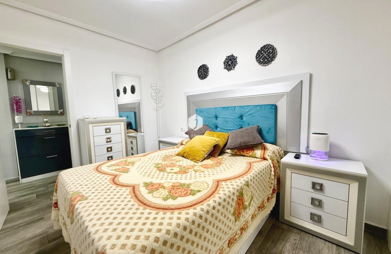 Resale - Apartment / flat -
Torrevieja - PARQUE DE LAS NACIONES