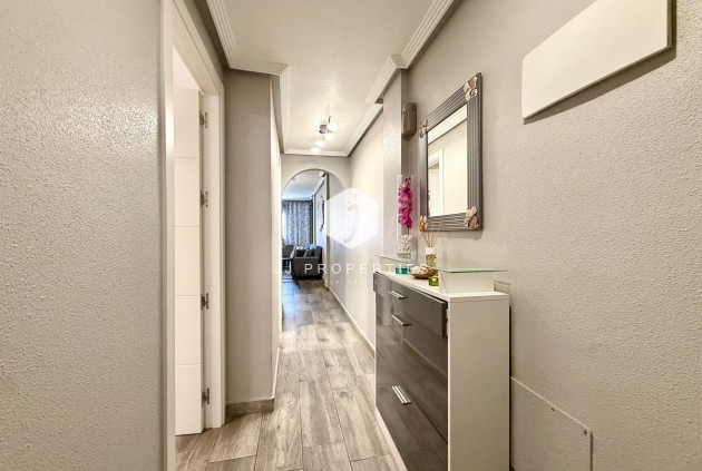 Resale - Apartment / flat -
Torrevieja - PARQUE DE LAS NACIONES