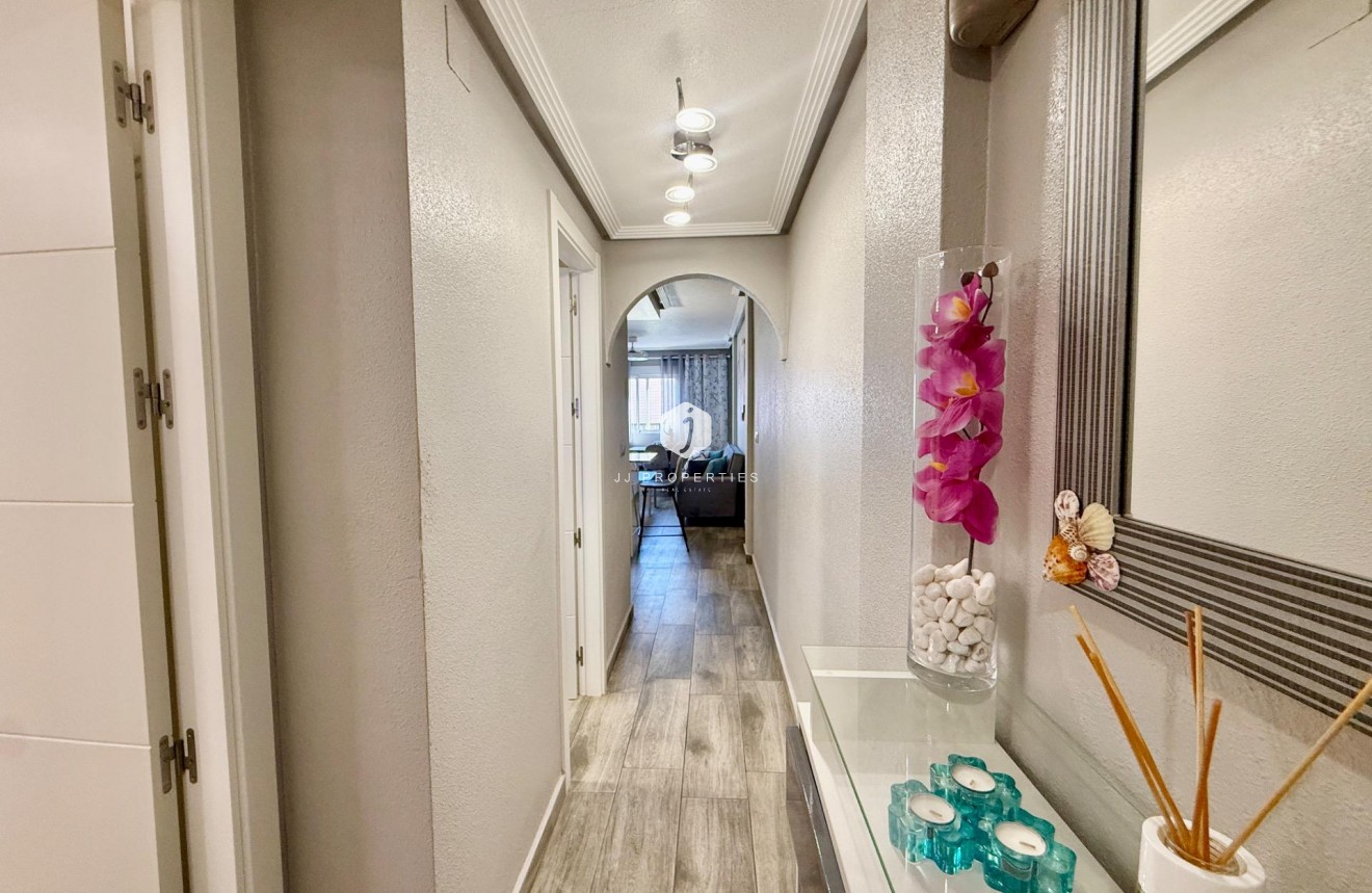 Resale - Apartment / flat -
Torrevieja - PARQUE DE LAS NACIONES