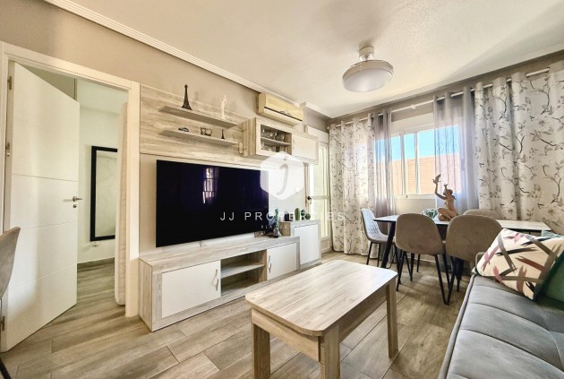 Resale - Apartment / flat -
Torrevieja - PARQUE DE LAS NACIONES