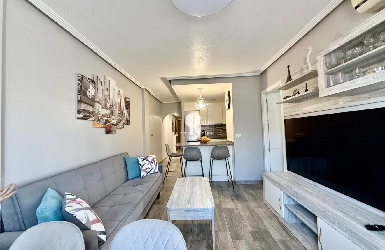 Resale - Apartment / flat -
Torrevieja - PARQUE DE LAS NACIONES