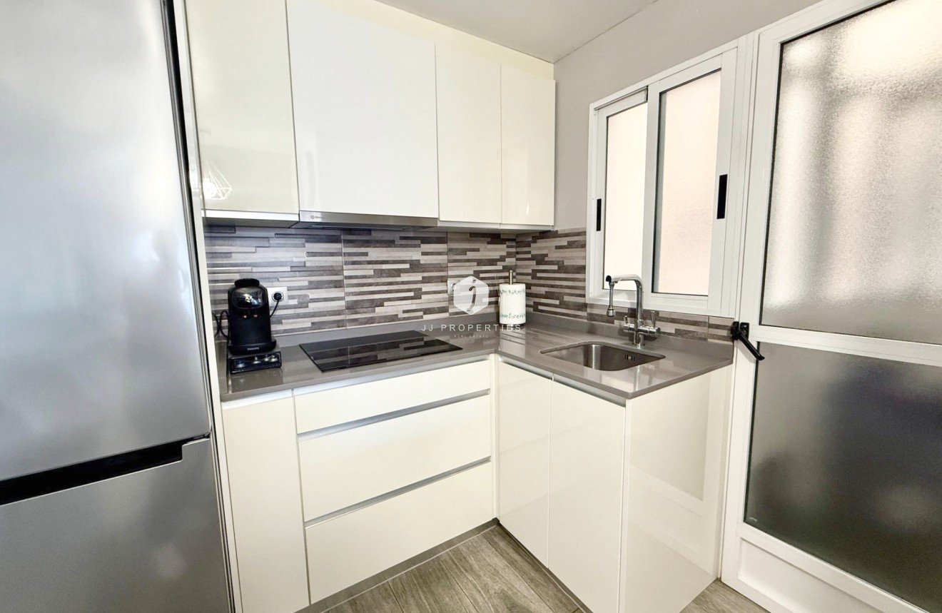 Resale - Apartment / flat -
Torrevieja - PARQUE DE LAS NACIONES