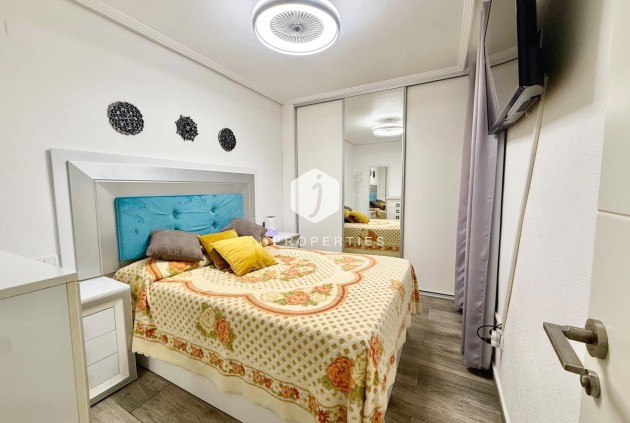 Resale - Apartment / flat -
Torrevieja - PARQUE DE LAS NACIONES