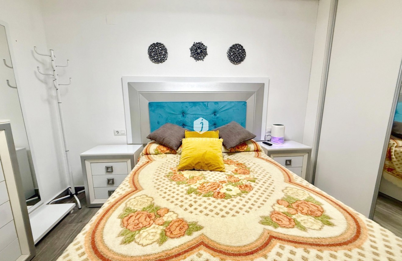 Resale - Apartment / flat -
Torrevieja - PARQUE DE LAS NACIONES