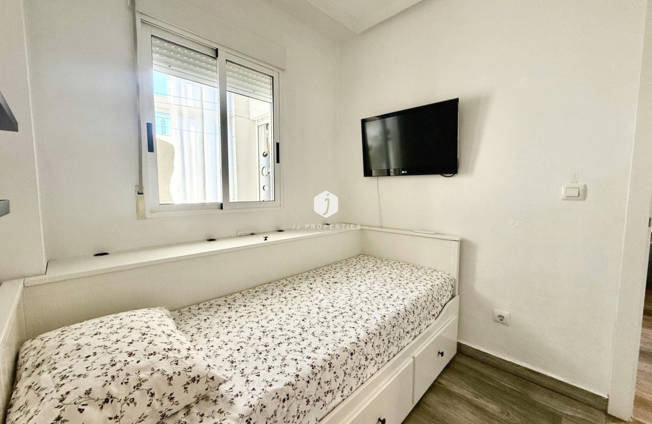 Resale - Apartment / flat -
Torrevieja - PARQUE DE LAS NACIONES