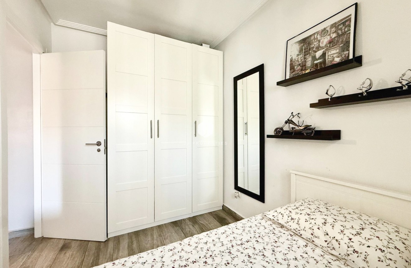 Resale - Apartment / flat -
Torrevieja - PARQUE DE LAS NACIONES