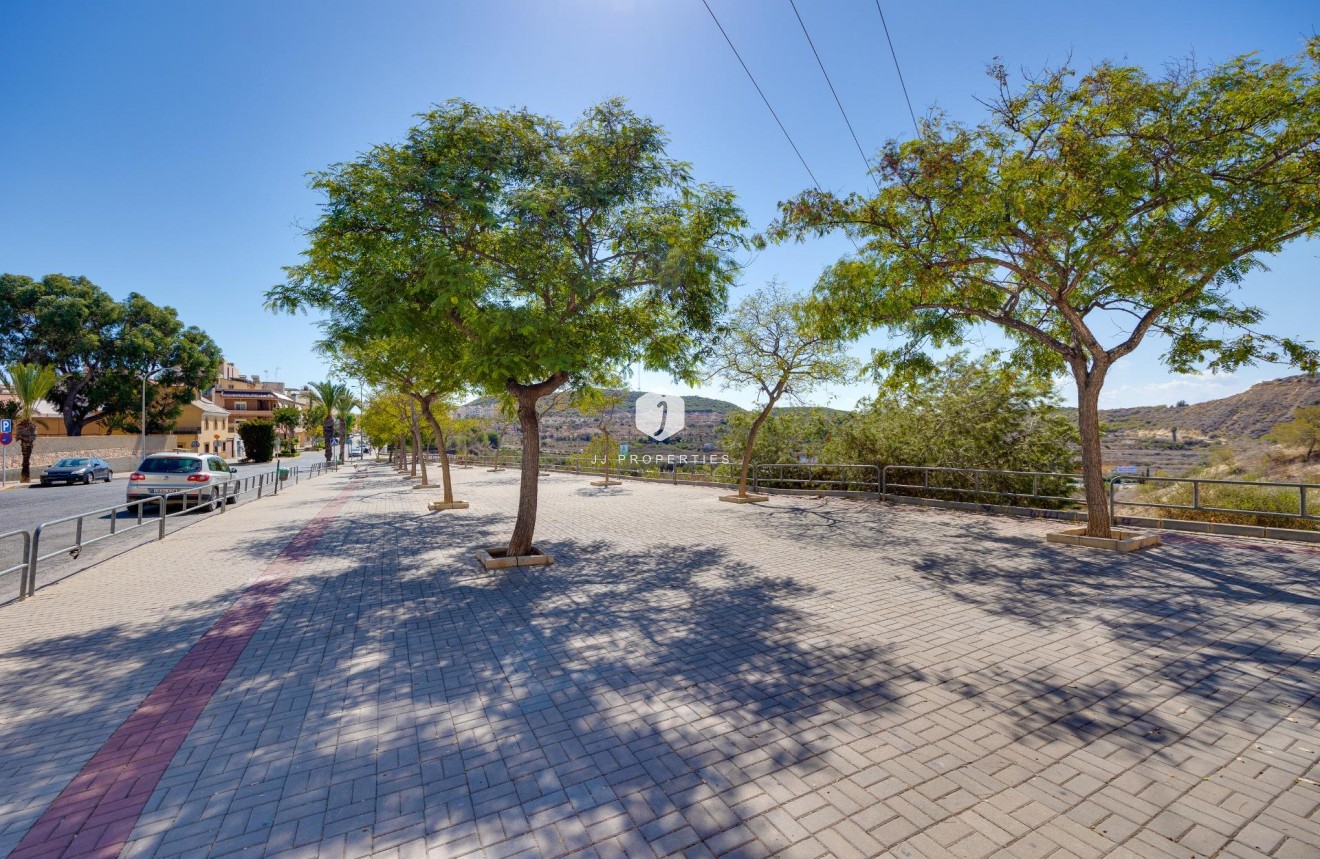 Resale - Apartment / flat -
Guardamar del Segura - Pueblo