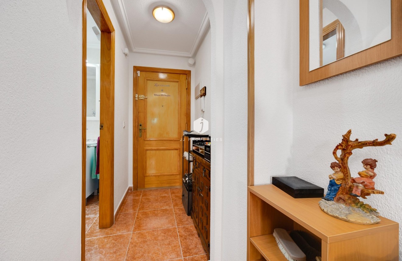 Resale - Apartment / flat -
Guardamar del Segura - Pueblo