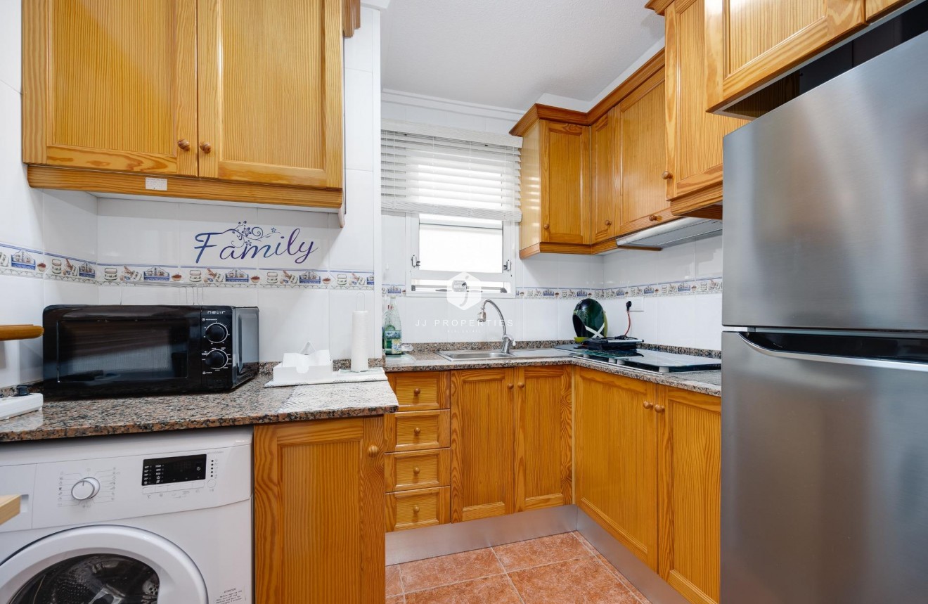 Resale - Apartment / flat -
Guardamar del Segura - Pueblo