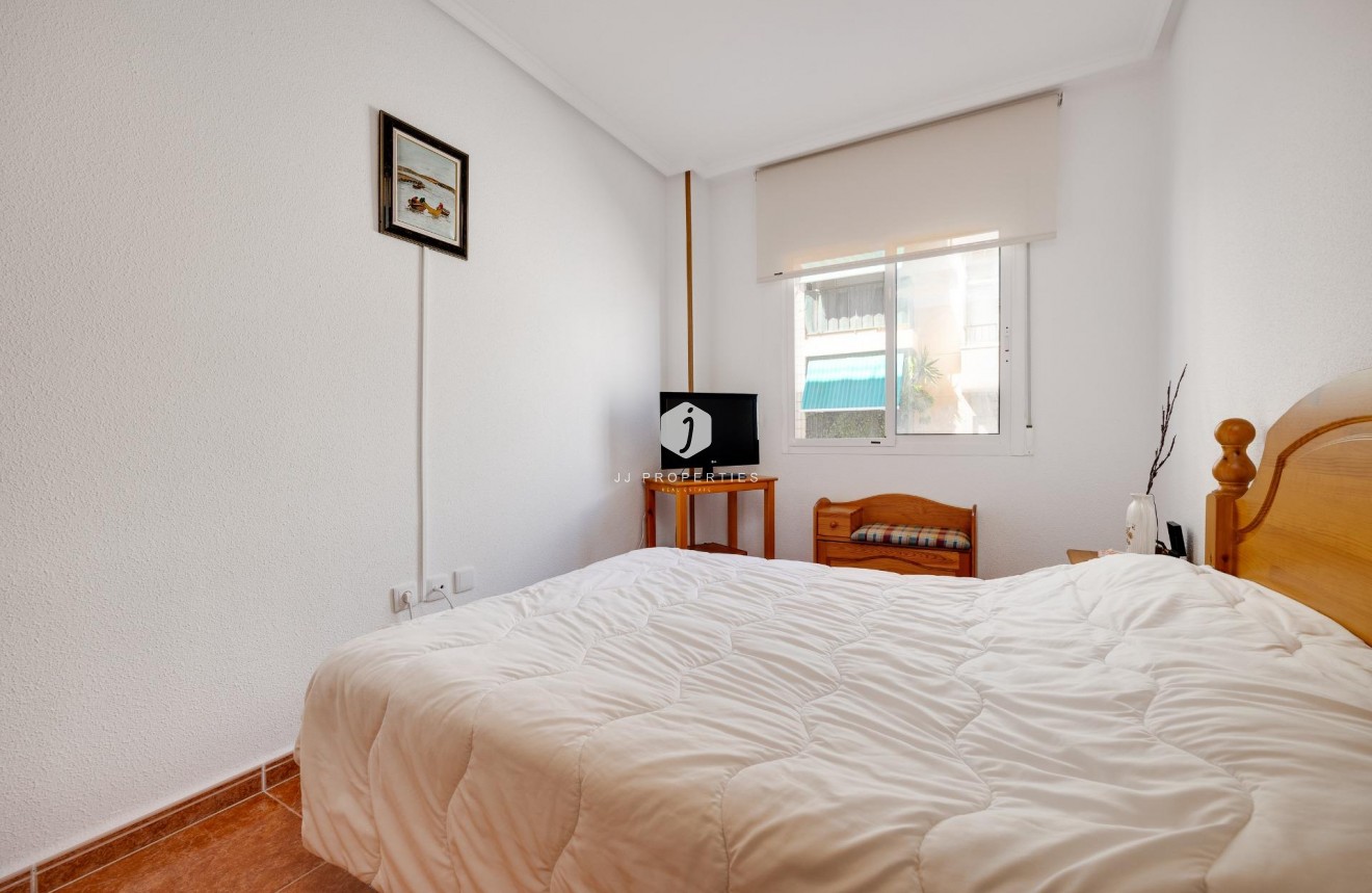 Resale - Apartment / flat -
Guardamar del Segura - Pueblo