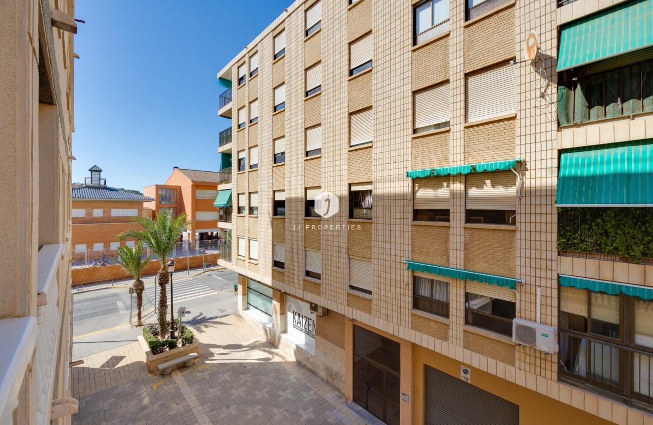 Resale - Apartment / flat -
Guardamar del Segura - Pueblo