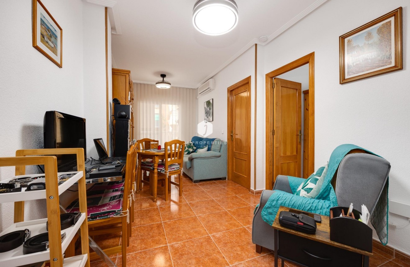 Resale - Apartment / flat -
Guardamar del Segura - Pueblo