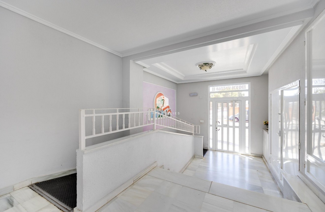Resale - Apartment / flat -
Guardamar del Segura - Pueblo